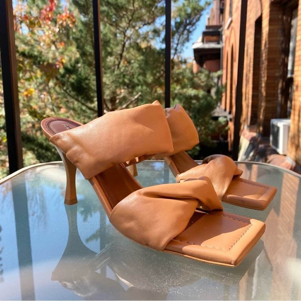 ALOHAS Leather Puffy Square-Toe Heels Brown US 8 / EUR 39